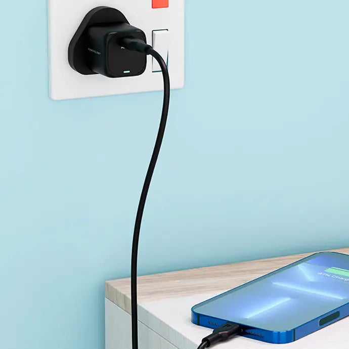 Powerology 33W GaN PD Charger With 1.2m/3.9ft USB-C To Lightning