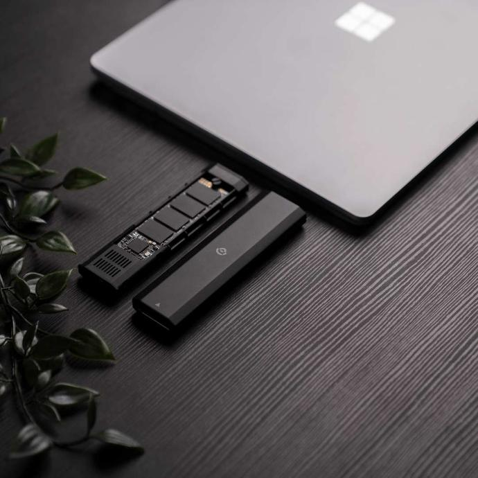 Powerology Dual Protocol Portable SSD Drive 512GB - Black