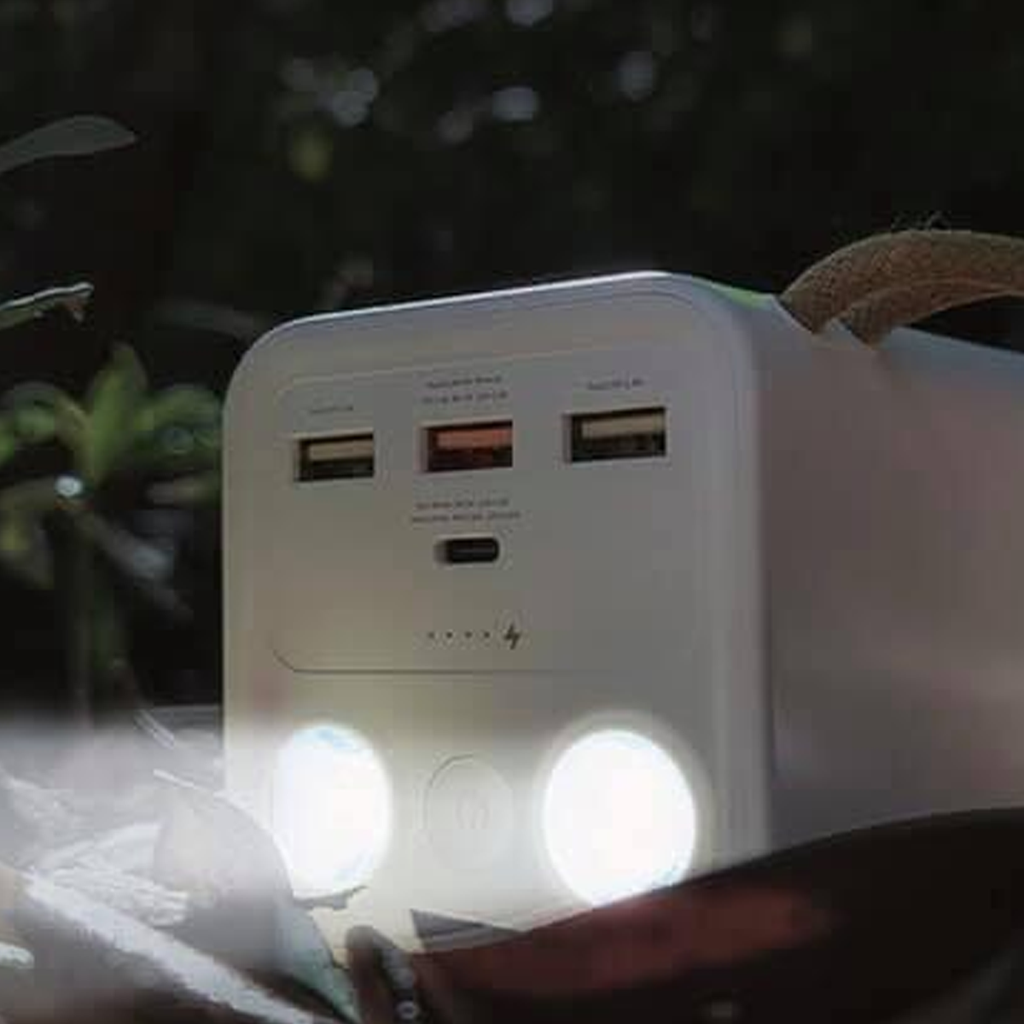 Yoobao H5/L30 50000mAh Powerbank Fast ChargeStation High Capacity yaobao Power Bank LED Flashlight - Phonology