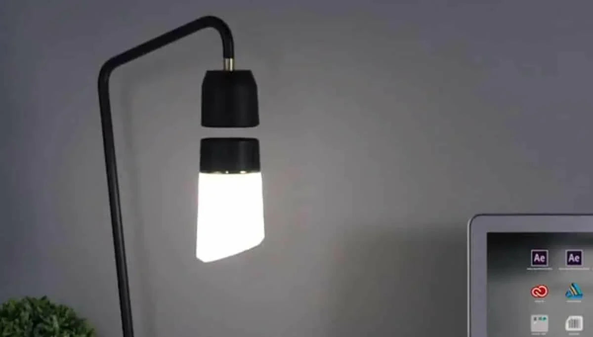 Megi the Floating Lamp - Phonology